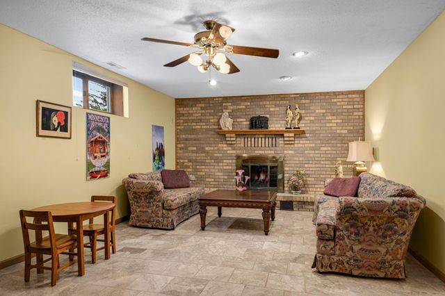 1797 Eldridge Avenue W, Roseville, MN 55113