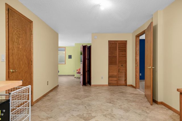 1797 Eldridge Avenue W, Roseville, MN 55113