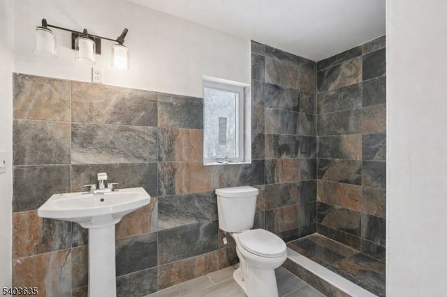 109 Monmouth Ave, Wayne Twp., NJ 07470