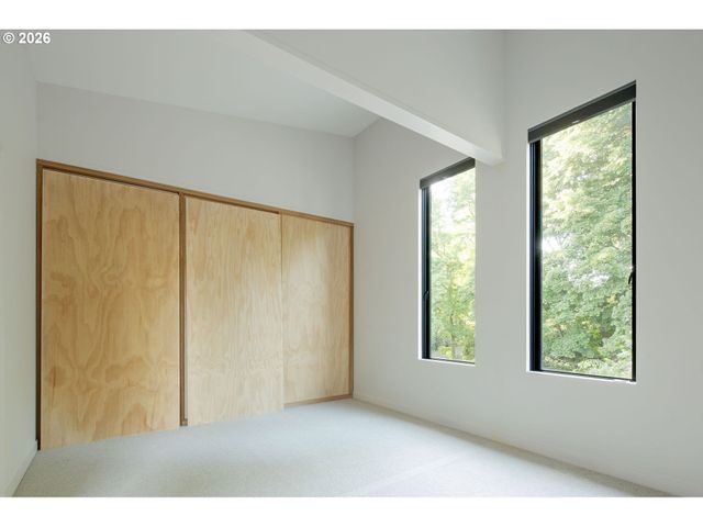 2540 Se CLAY St, Portland, OR 97214