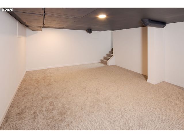2540 Se CLAY St, Portland, OR 97214