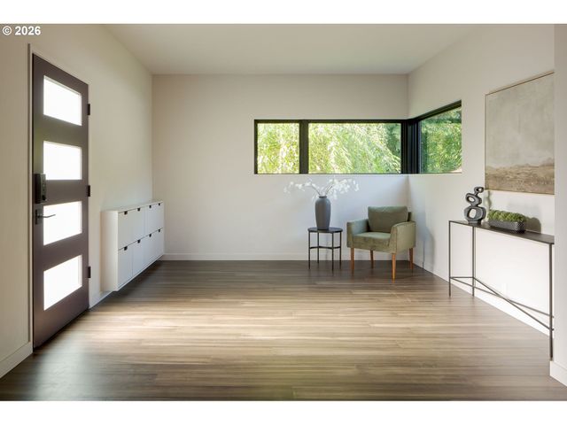 2540 Se CLAY St, Portland, OR 97214