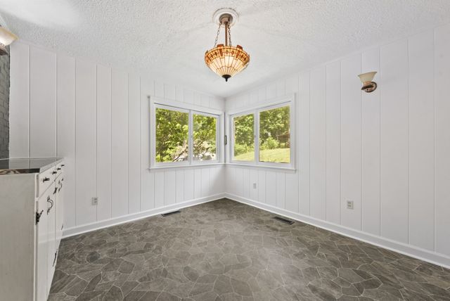 115 Buddy Nutt Rd, Lawrenceburg, TN 38464