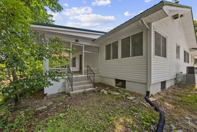 115 Buddy Nutt Rd, Lawrenceburg, TN 38464