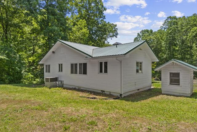 115 Buddy Nutt Rd, Lawrenceburg, TN 38464