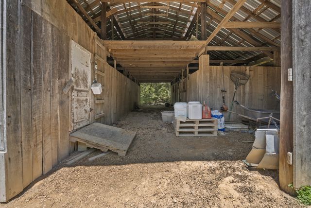 115 Buddy Nutt Rd, Lawrenceburg, TN 38464