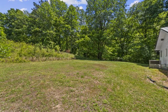 115 Buddy Nutt Rd, Lawrenceburg, TN 38464