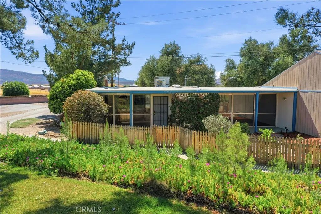 600 Gibbel, Hemet, CA 92543