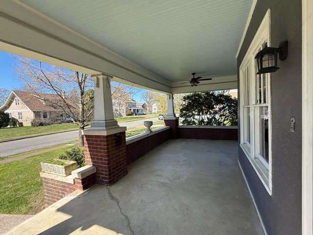 206 Eveningside Drive, Chattanooga, TN 37404