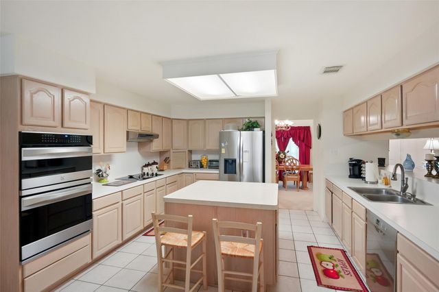 1015 Winchester Bnd Bend, Huffman, TX 77336