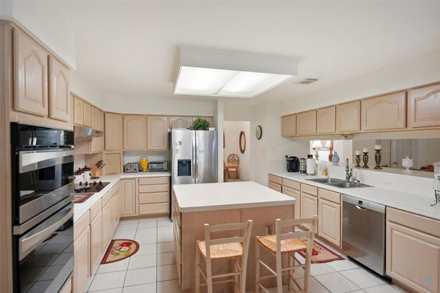 1015 Winchester Bnd Bend, Huffman, TX 77336