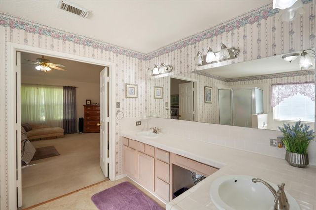 1015 Winchester Bnd Bend, Huffman, TX 77336