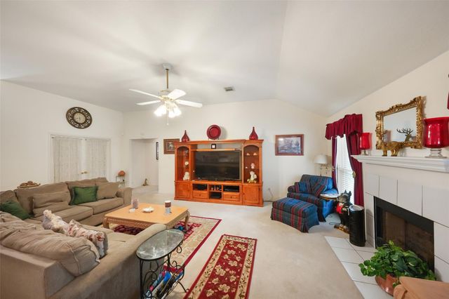 1015 Winchester Bnd Bend, Huffman, TX 77336