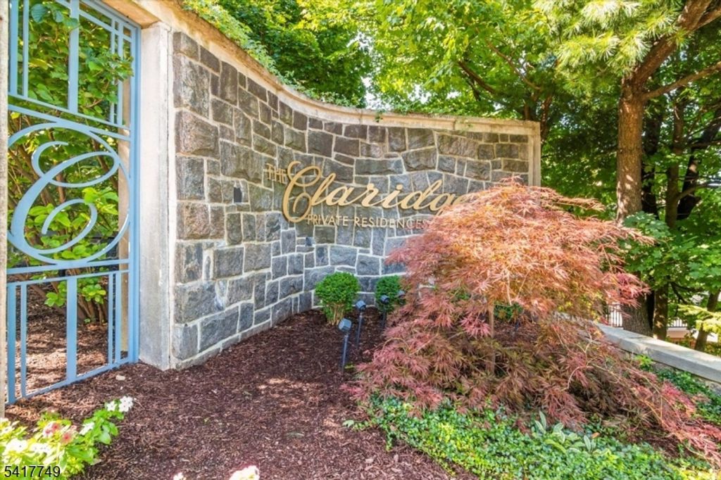 1 Claridge Dr 523, Verona Twp., NJ 07044
