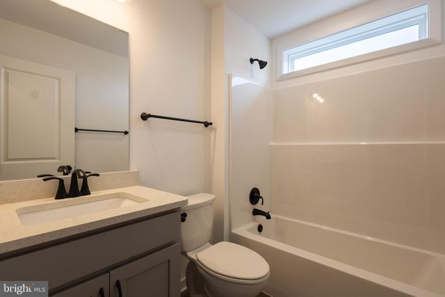 94 NYQUIST WAY, Martinsburg, WV 25404