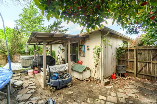 3093 Paul Circle, Medford, OR 97504