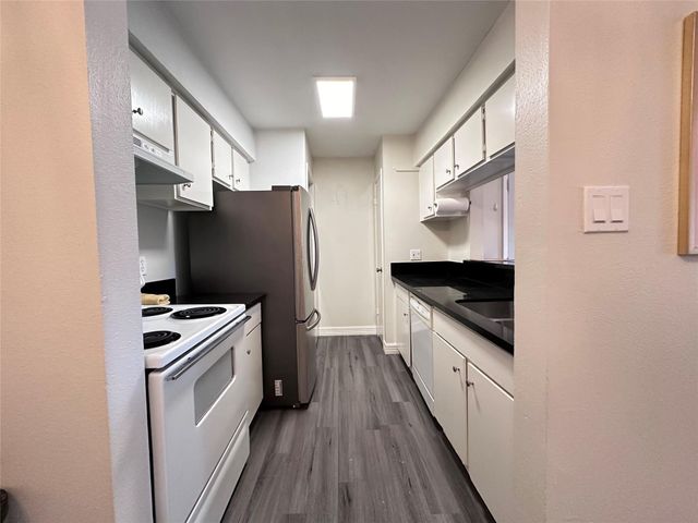 3300 Pebblebrook Drive 104, Seabrook, TX 77586