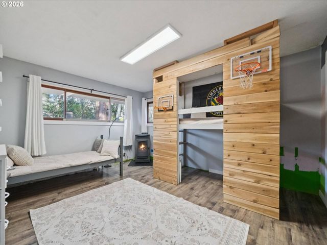 20115 Sw SCHOLLS FERRY Rd, Beaverton, OR 97007