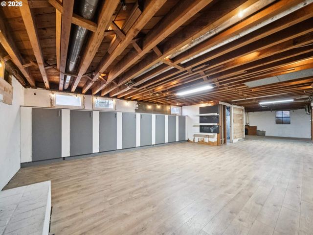 20115 Sw SCHOLLS FERRY Rd, Beaverton, OR 97007