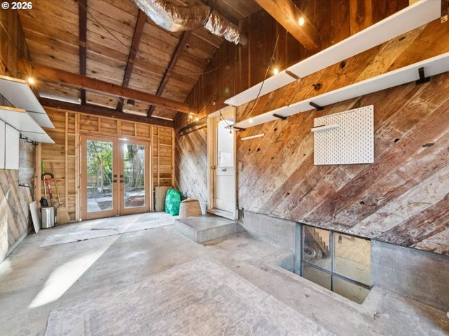 20115 Sw SCHOLLS FERRY Rd, Beaverton, OR 97007