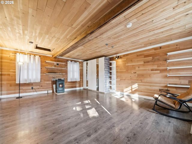 20115 Sw SCHOLLS FERRY Rd, Beaverton, OR 97007