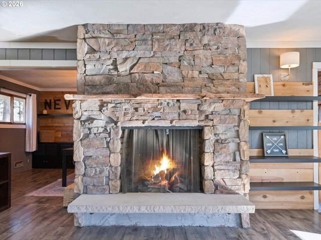 20115 Sw SCHOLLS FERRY Rd, Beaverton, OR 97007