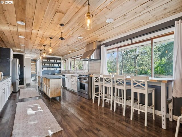 20115 Sw SCHOLLS FERRY Rd, Beaverton, OR 97007