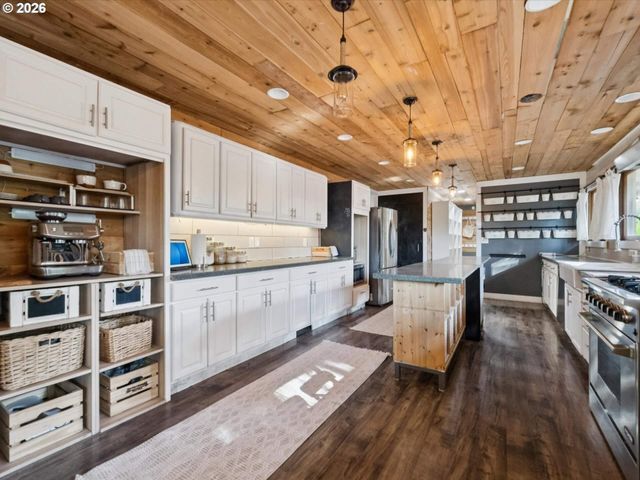 20115 Sw SCHOLLS FERRY Rd, Beaverton, OR 97007