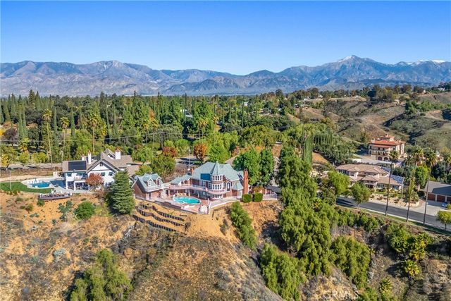 1608 Smiley Ridge, Redlands, CA 92373