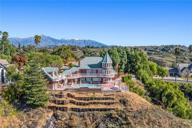 1608 Smiley Ridge, Redlands, CA 92373