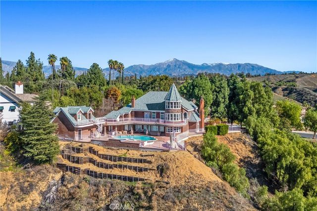 1608 Smiley Ridge, Redlands, CA 92373