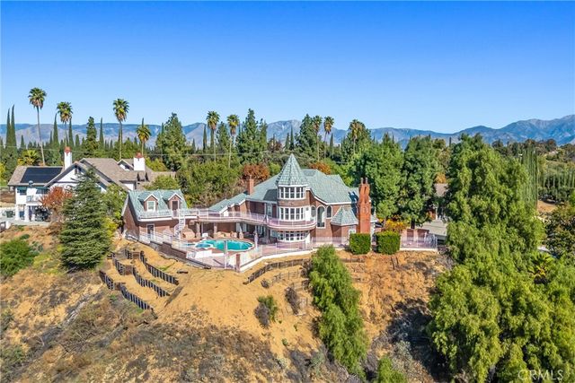 1608 Smiley Ridge, Redlands, CA 92373