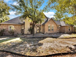 142 Crown Ridge Court, Fort Worth, TX 76108