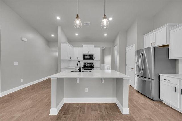 6032 Creekside View Lane, Clermont, GA 30527