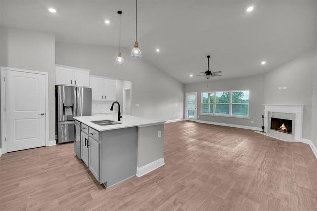 6032 Creekside View Lane, Clermont, GA 30527
