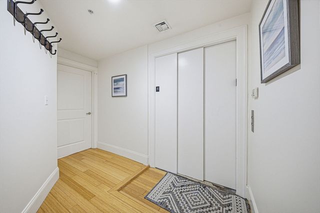 55 Temple Pl 4, Boston, MA 02111