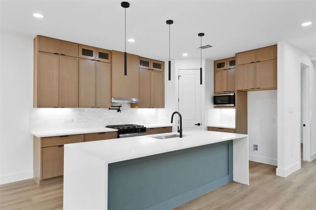 511 Avenue J, Dallas, TX 75203