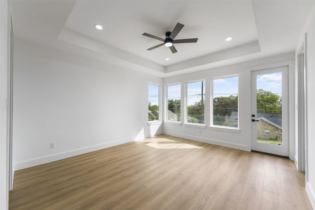 511 Avenue J, Dallas, TX 75203
