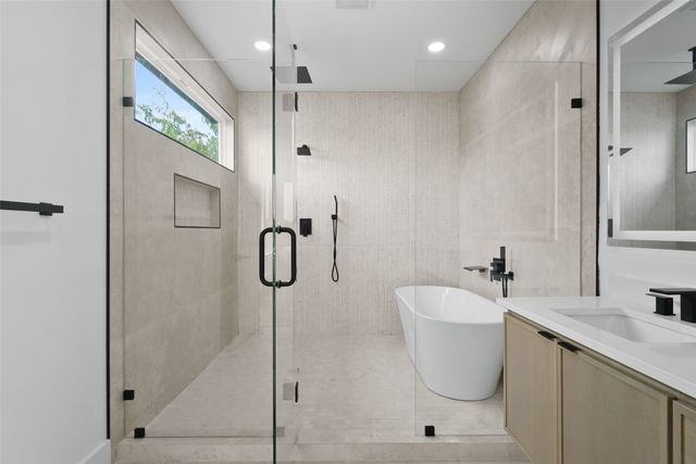 511 Avenue J, Dallas, TX 75203