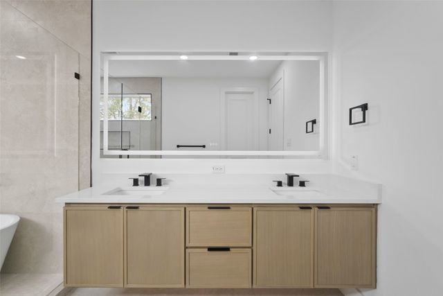 511 Avenue J, Dallas, TX 75203