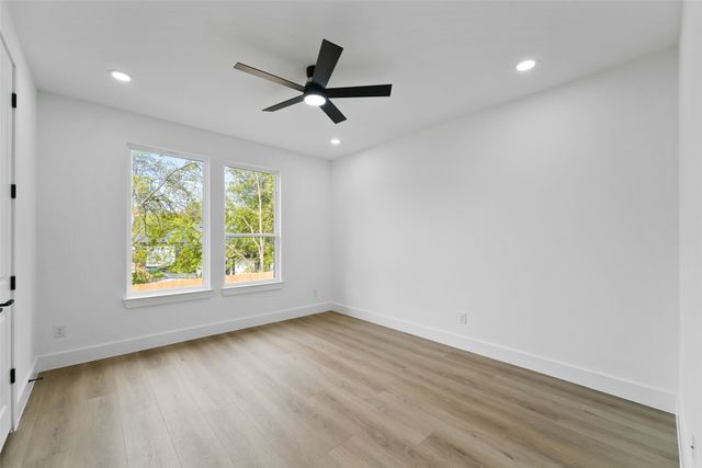 511 Avenue J, Dallas, TX 75203