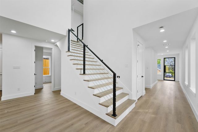 511 Avenue J, Dallas, TX 75203