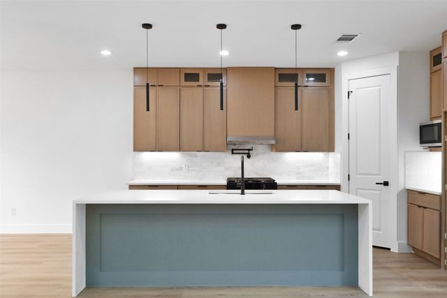 511 Avenue J, Dallas, TX 75203