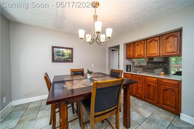 2915 Dunsary Lane, Brighton, MI 48114