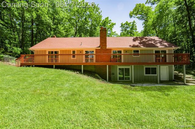 2915 Dunsary Lane, Brighton, MI 48114