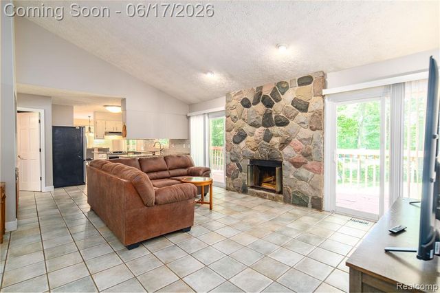 2915 Dunsary Lane, Brighton, MI 48114