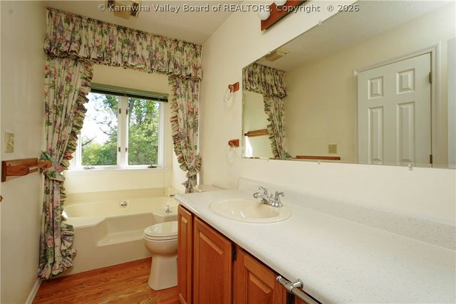 4513 Richmond Circle, South Charleston, WV 25309