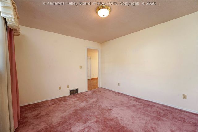 4513 Richmond Circle, South Charleston, WV 25309