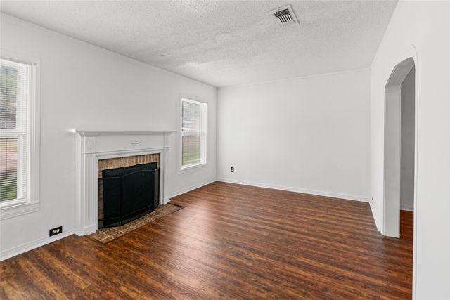 1050 W Dallas Avenue, Cooper, TX 75432