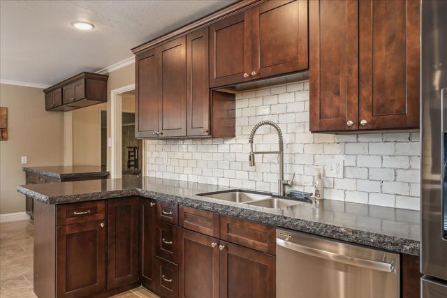 4715 E Harvard Avenue, Fresno, CA 93703